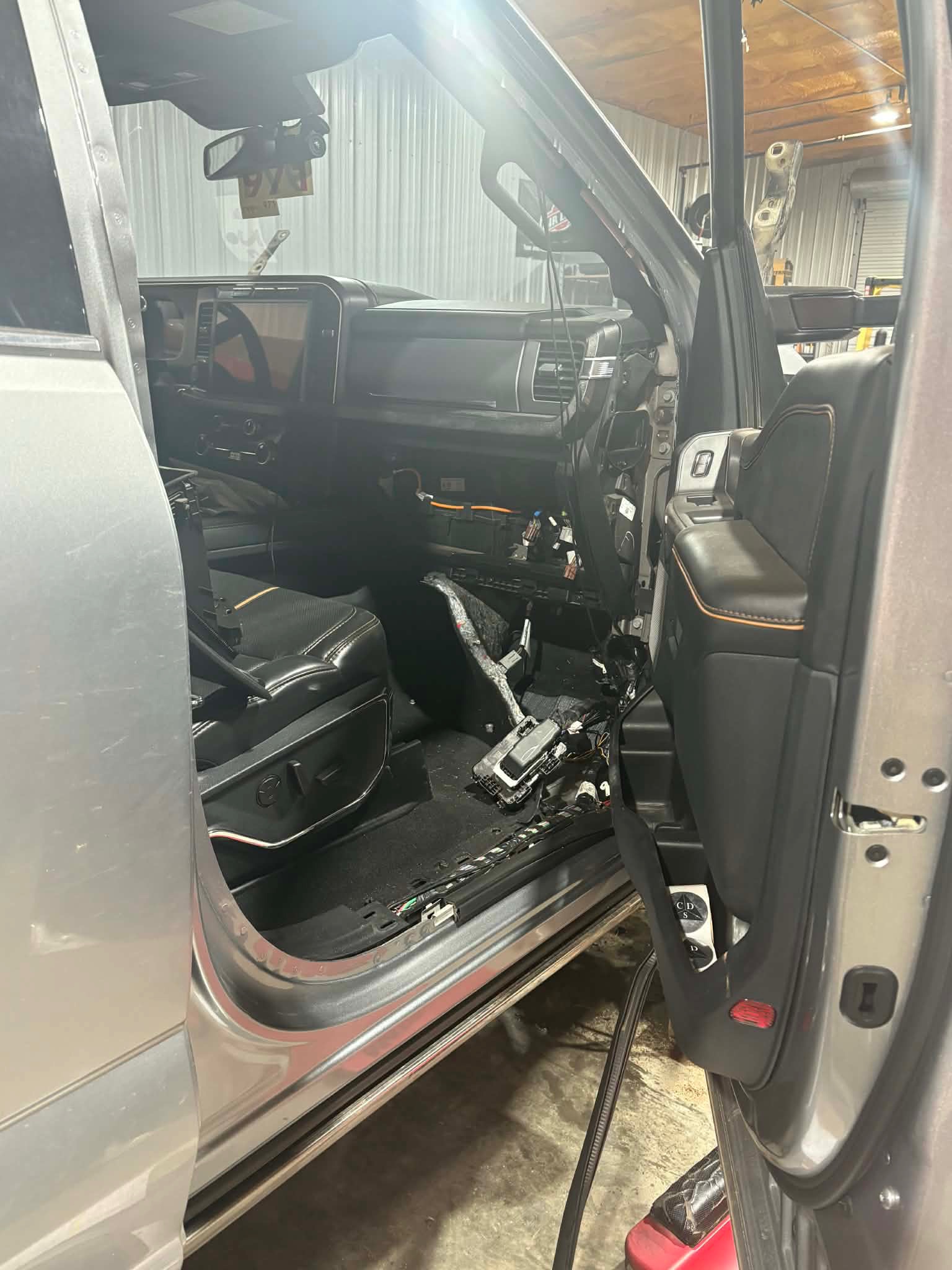 Photo 2 Cab & interior electrical